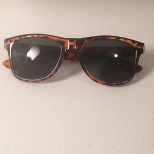 Fashion Sunglasses Wayfarer style - New -UV 400